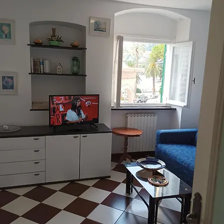 Casa Miki Front Chiosco Della Musica And *